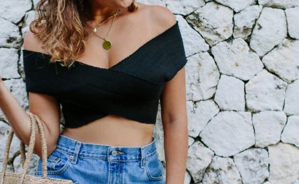 Everyday Comfort: Minimalist Crop Top Design